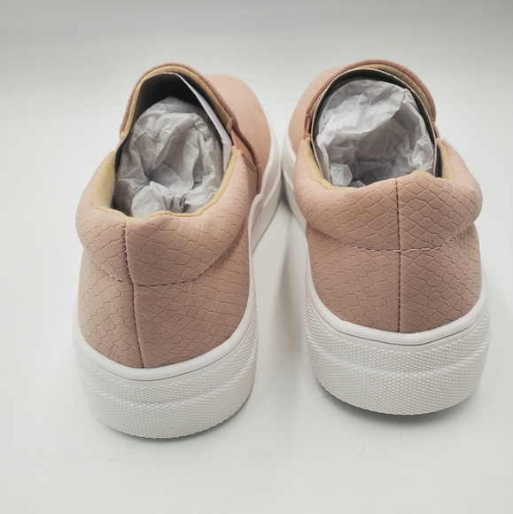 Soda Flat Women Shoes Slip On Loafers Casual Sneakers cobra pink - Picture 5 of 9